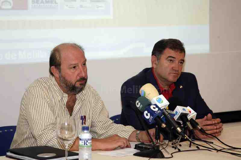 Manuel Quevedo y Francisco Robles en la presentación de la regata