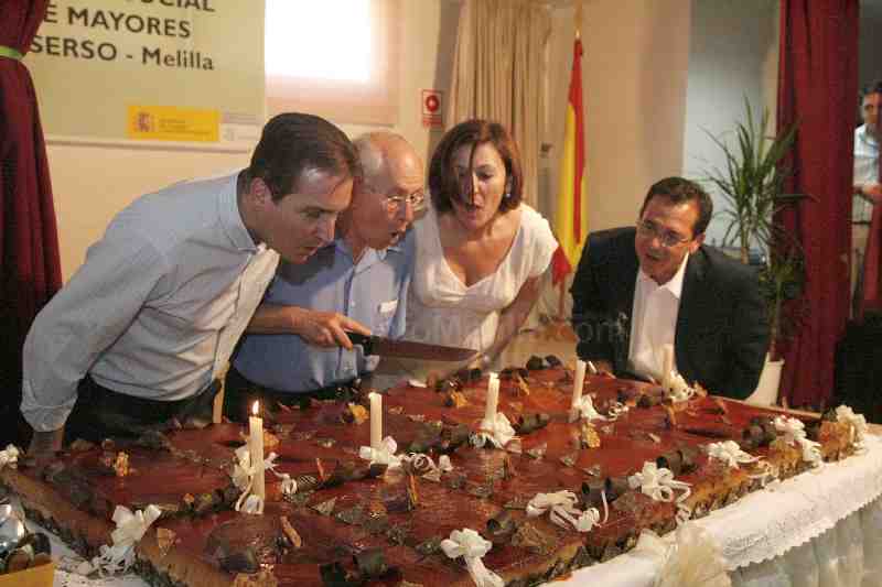 El Centro Social de Mayores celebra su V Aniversario con una tarde de actividades y actuaciones