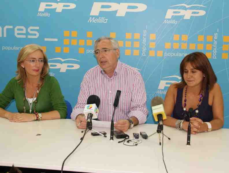 Imbroda destaca la gran diferencia existente con el PSOE a quienes han superado en casi un 20 por ciento