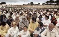 Miles de fieles y peregrinos musulmanes celebran este fin de semana en Melilla la fiesta de la Zauia Alauia