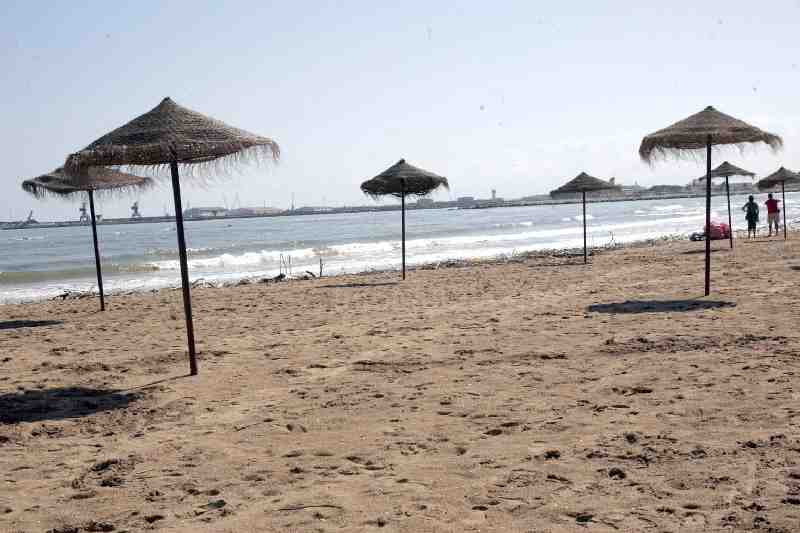 Medio Ambiente estima que un millón de personas visitan las playas cada año