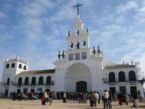 La Hermandad del Rocío de Melilla pone en marcha las actividades de Pentecostés que culminará con la peregrinación a la Aldea rociera de Almonte