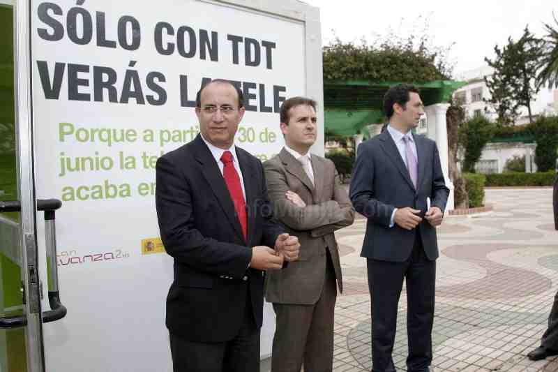 El Ministerio de Industria instala en Melilla un punto de información sobre el apagón analógico y la llegada de la TDT