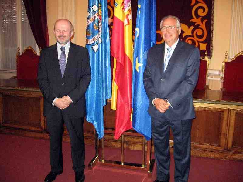 Imbroda pide a la UE que tenga en cuenta las especificidades y desventajas de Melilla a la hora de determinar los próximos Fondos Europeos