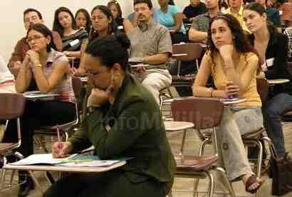Guerra denuncia el retraso en el pago de ayudas del Ministerio de Educación