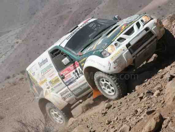Gregorio Escobar recibe al equipo oficial de la Guardia Civil Rally Raid