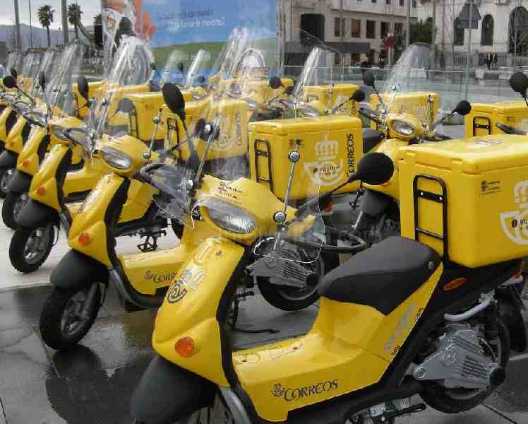 Correos colabora con Cruz Roja en la venta de papeletas del 'Sorteo del Oro'
