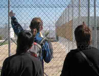 Melilla refuerza la seguridad de los centros de menores en la 'Operación Feriante 2009'