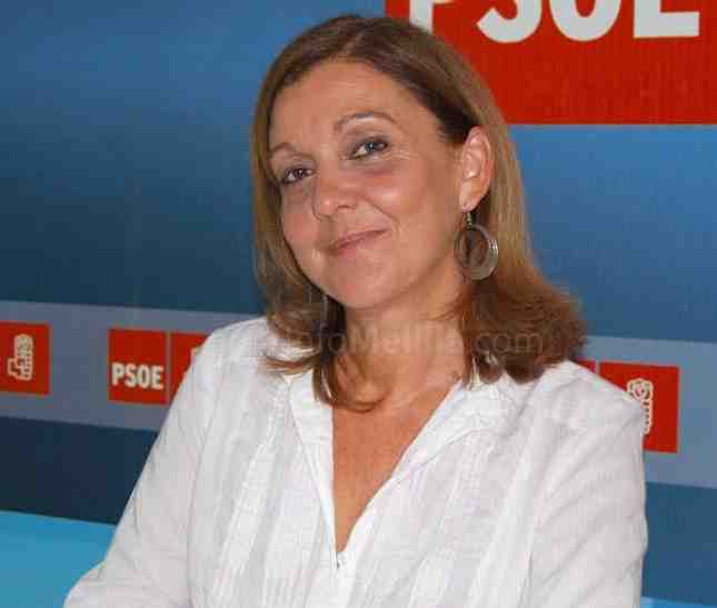 Celia Sarompas defiende a capa y espada la política social del Gobierno ZP para con Melilla