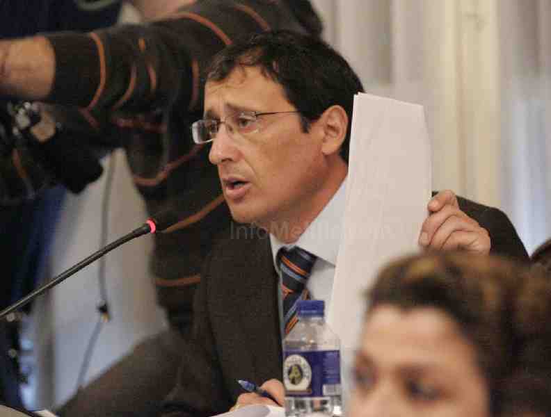 El PSOE acusa al PP de recurrir al reparto de alimentos para obtener votos
