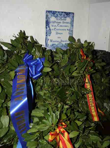 Los veteranos de Regulares rinden homenaje a Pedro de Estopìñán en Guadalupe