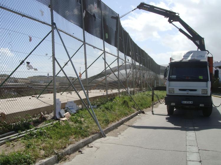 Melilla sigue incomunicada por mar, sin clases y con vientos de 110 km/h