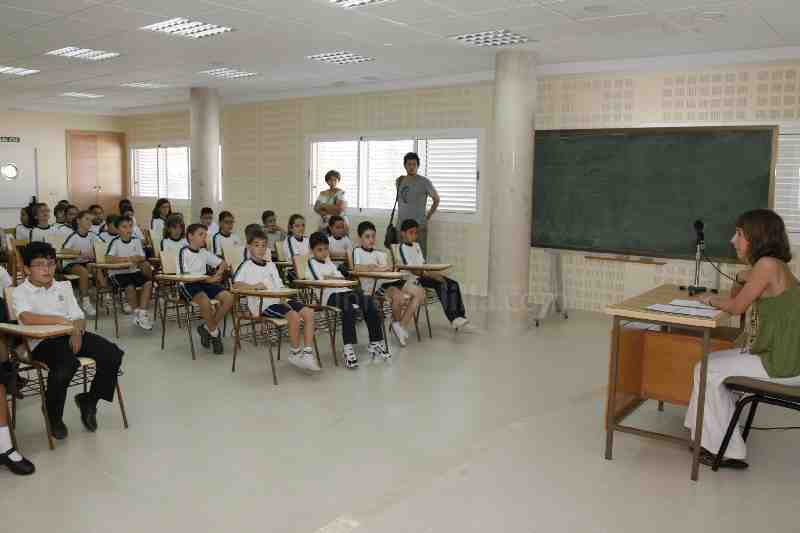 El Colegio de Ópticos previene a alumnos de Primaria de Melilla sobre posibles problemas de visión
