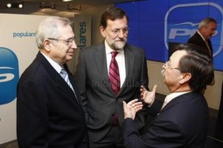 Los dos presidentes han almorzado posteriormente con Mariano Rajoy