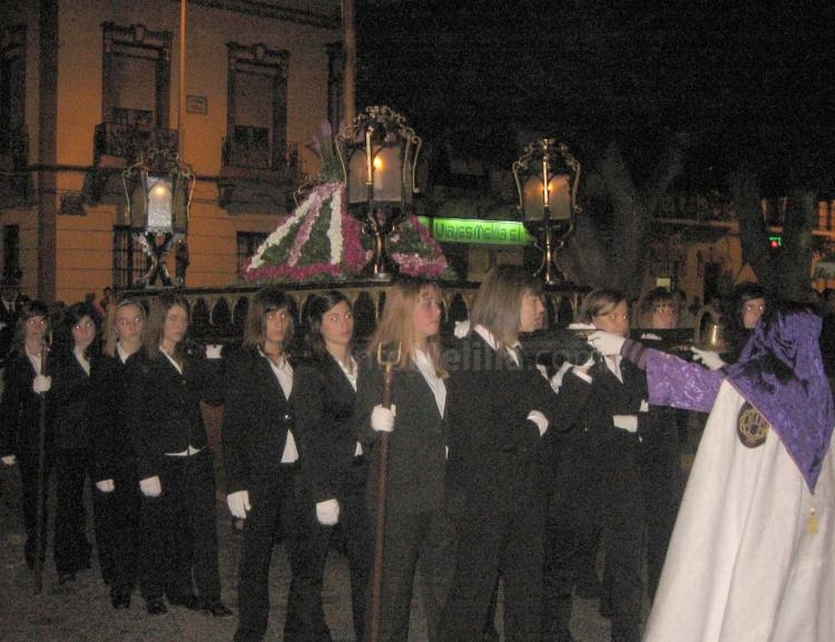 Ellas llevan la Cruz de Guía.