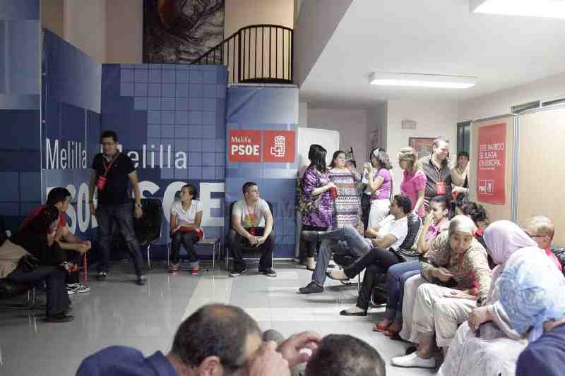 Muñoz, convencido de que el PSOE “sigue siendo un referente de la izquierda europea”, felicita al PP por la victoria en Melilla y en España
