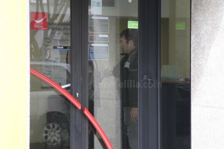 Detenidos tres individuos tras robar a mano armada la sucursal de 'Banesto' del barrio del Real de Melilla
