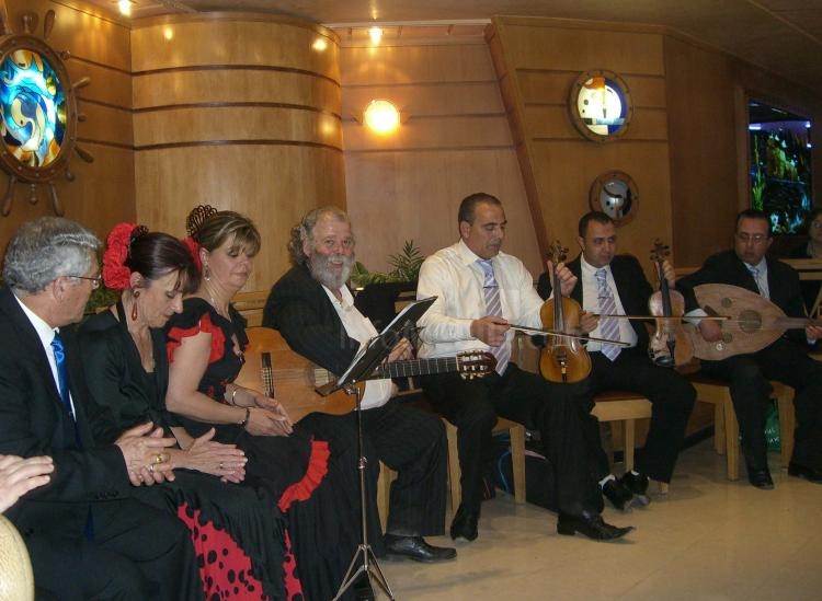 Melilla y Sevilla comparten inquietudes artísticas en Alhucemas