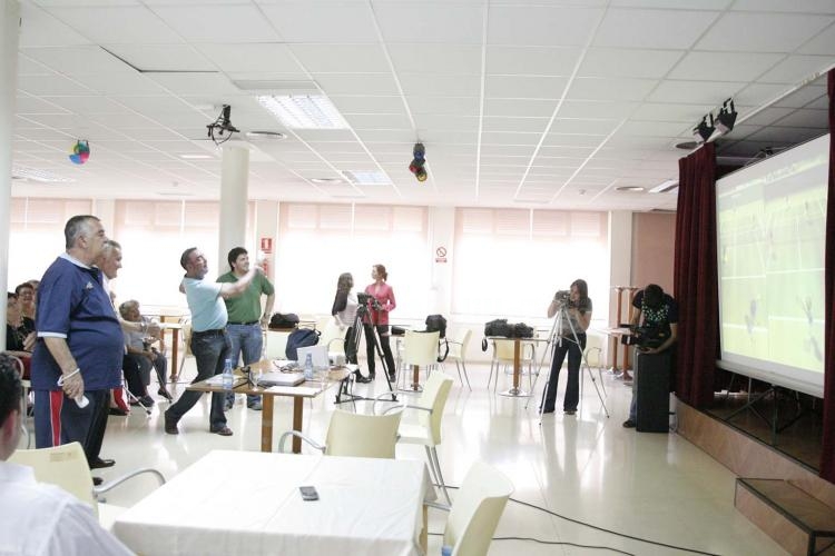 Juego de niños y terapia de mayores