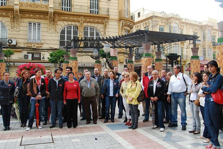 El PSOE de Melilla sale a la calle para concienciar a los ciudadanos sobre la importancia de acudir a las urnas el 7-J