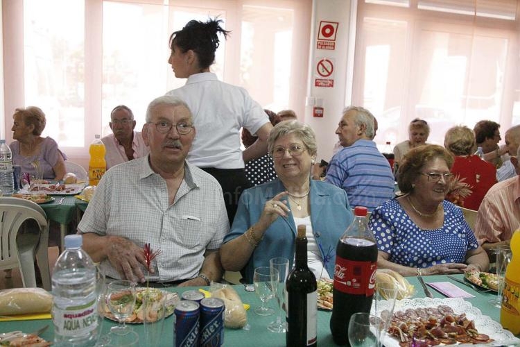 El Centro Social de Mayores celebra su V Aniversario con una tarde de actividades y actuaciones