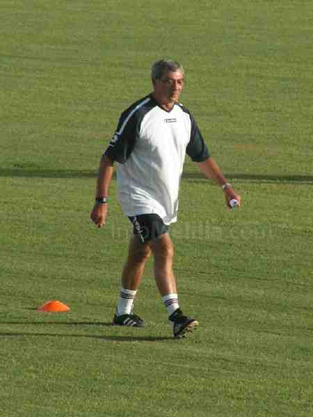 Vuelve un "viejo rokero", Paco Montoya