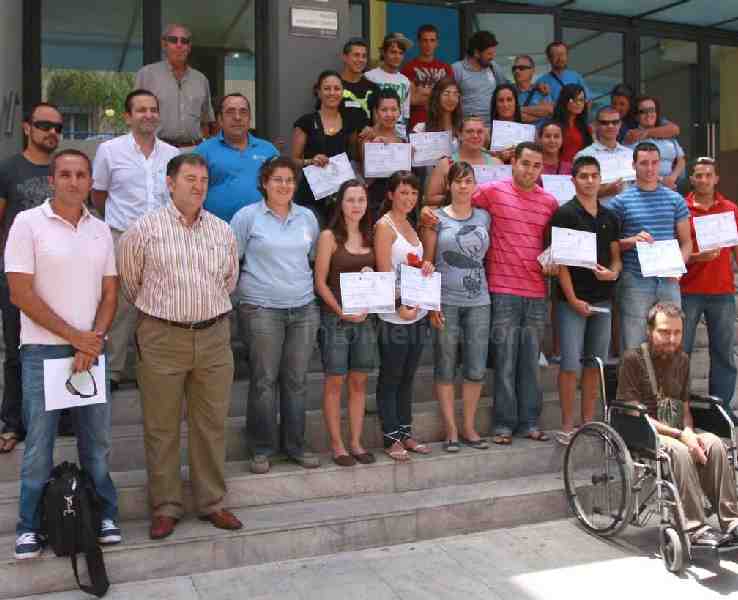 Francisco Robles clausura el curso de vela adaptada para discapacitados