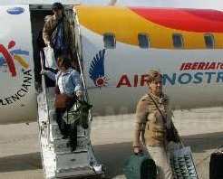 El Gobierno de Melilla exige medidas urgentes para abartar el precio del avión