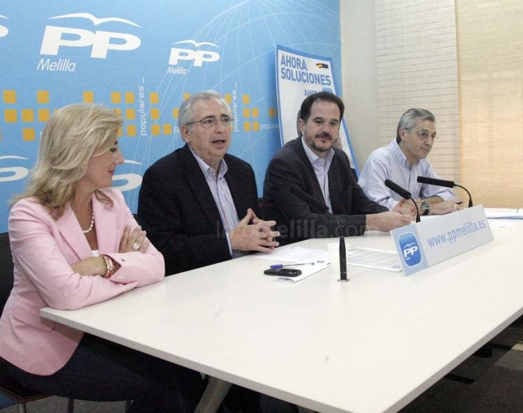 Iturgáiz pide en Melilla el voto de los ciudadanos para el PP con objeto de hacer frente a la “mala gestión” de la economía que hace el PSOE