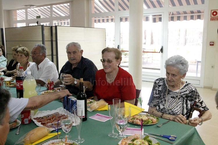 El Centro Social de Mayores celebra su V Aniversario con una tarde de actividades y actuaciones