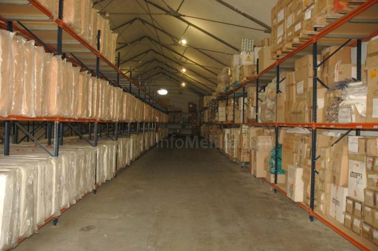 La Comandancia General de Melilla entrega a ONGs de la ciudad material de primera necesidad procedente del Hospital Militar
