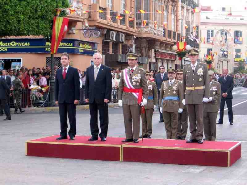 Alrededor de 1.600 militares participan en el desfiles del Días de las Fuerzas Armadas en Melilla