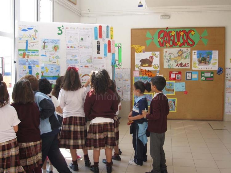 El Colegio Anselmo Pardo celebró el Día del Libro con actividades plásticas relacionadas con fábulas conocidas