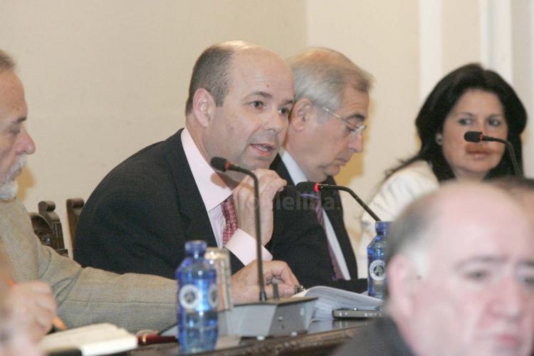 Melilla celebra un nuevo Pleno de Control polémico marcado por las protestas de la oposición