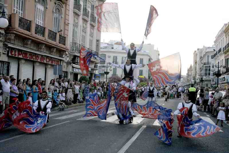 Miles de melillenses disfrutan ya de la Melilla más medieval