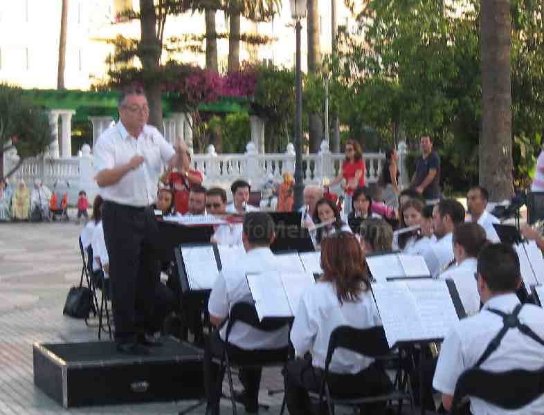 Mendoza y sus músicos llevan arte de categoría al Parque del general Hernández