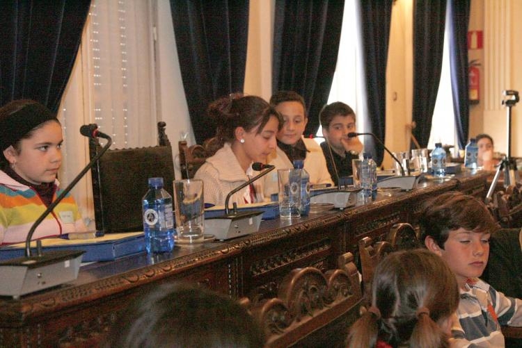 Veinticinco escolares melillenses se convierten en diputados por un día y exponen sus compromisos para hacer una sociedad mejor