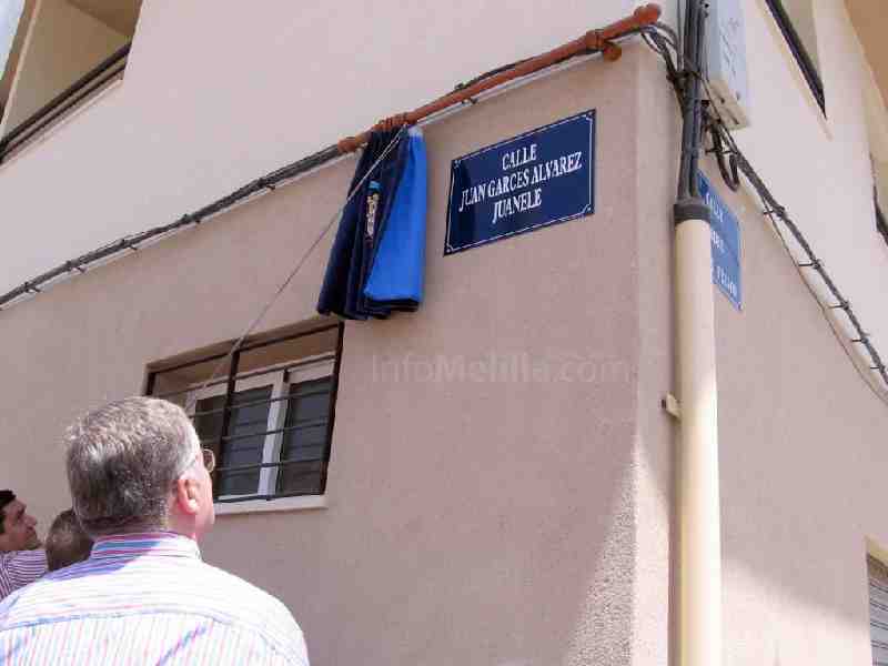 Melilla homenajea al antiguo propietario del Bar Aragón, 'Juanele', otorgándole una calle