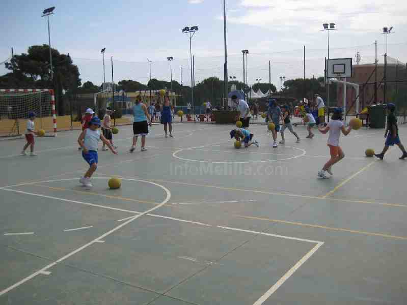 Campus de Baloncesto: Romay pasó el último día completo con los participantes en el que disfrutaron de una barbacoa nocturna