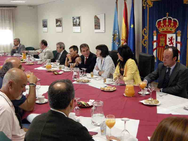 González-Sinde dice que Melilla no será una "excepción" en la eliminación de los símbolos franquistas