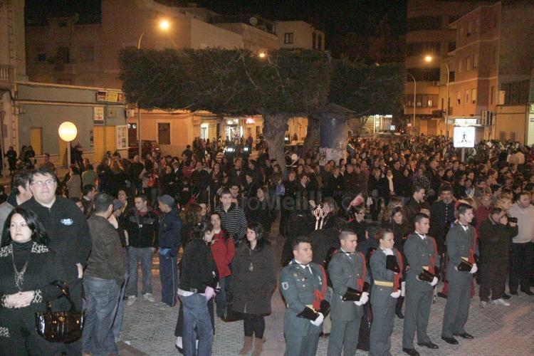 Luto, dolor y esperanza se mezclan en las calles de Melilla en el Viernes Santo