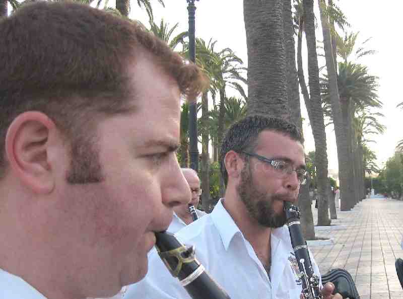 Mendoza y sus músicos llevan arte de categoría al Parque del general Hernández