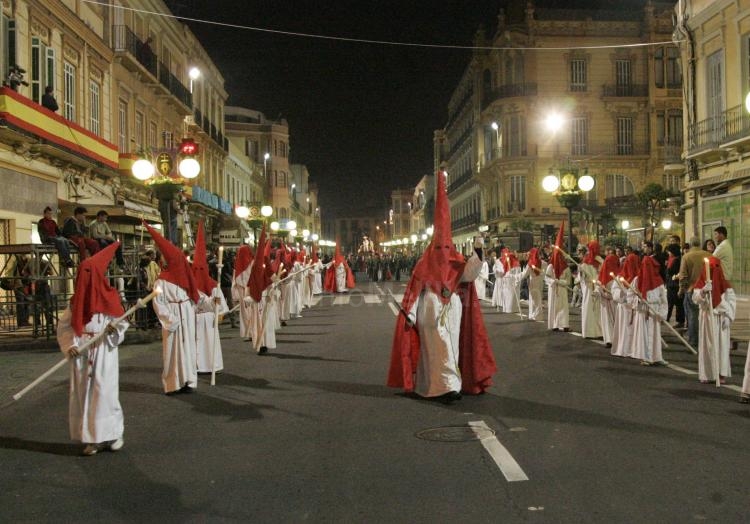Hileras de nazarenos.
