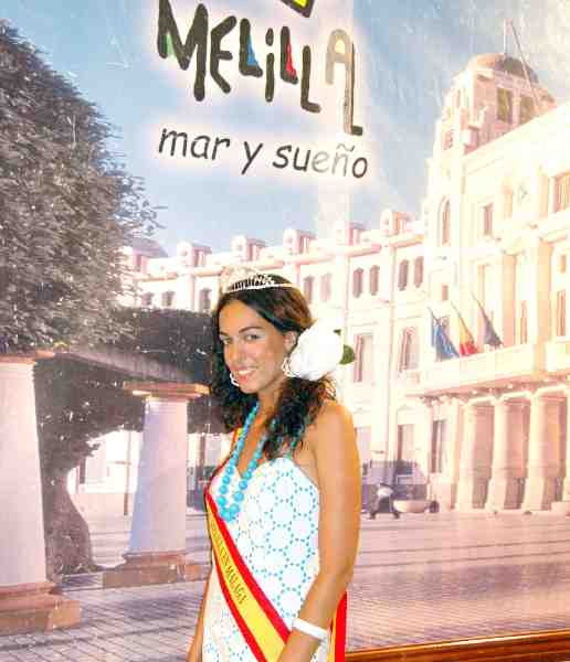 Cristina Merchán Fernandez, proclamada Reina de la Casa de Melilla en Málaga 2009