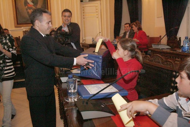 Veinticinco escolares melillenses se convierten en diputados por un día y exponen sus compromisos para hacer una sociedad mejor