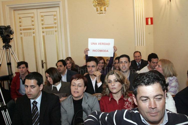 Melilla celebra un nuevo Pleno de Control polémico marcado por las protestas de la oposición