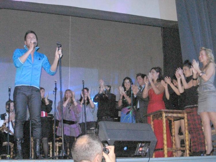 Noche de emociones en el Teatro Perelló durante el homenaje a Mimi