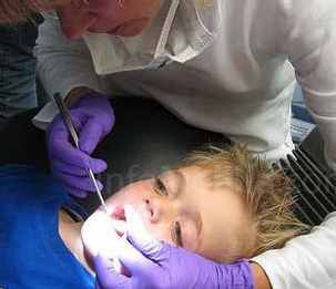 El Gobierno central se compromete a cofinanciar la atención bucodental de los niños melillenses