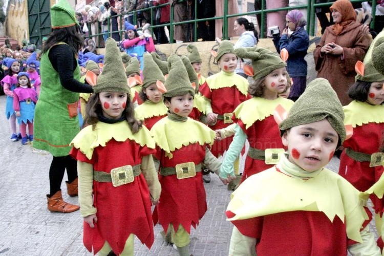 El Carnaval llega a Melilla inundando sus calles de alegría y diversión