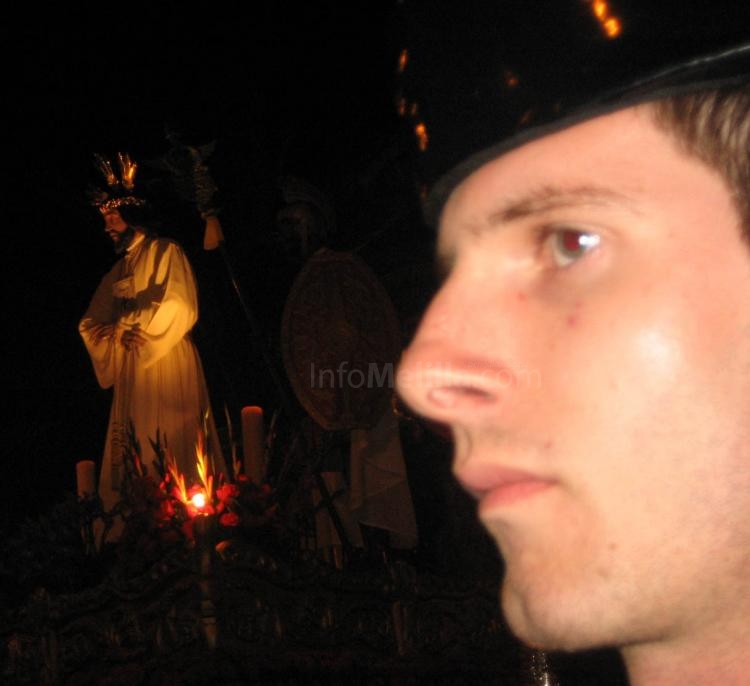 Un rostro y una imagen, el agente Mengual y Jesús sentenciado.